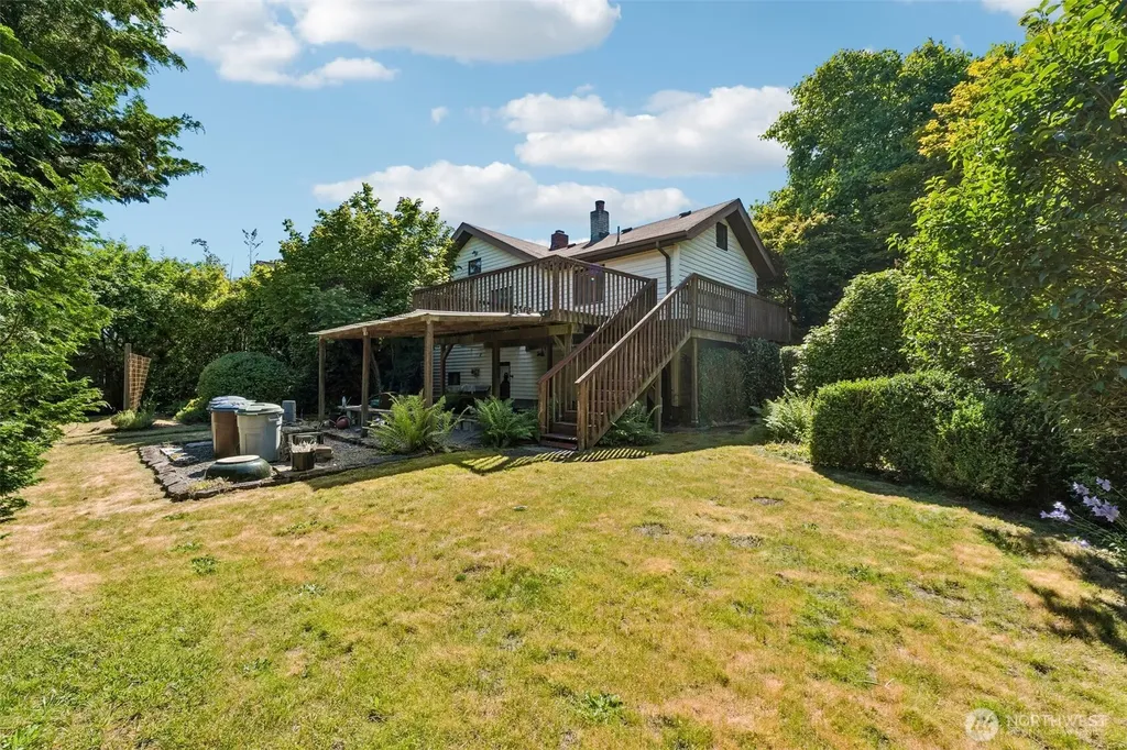 8812 Dibble Avenue NW Seattle WA 98117