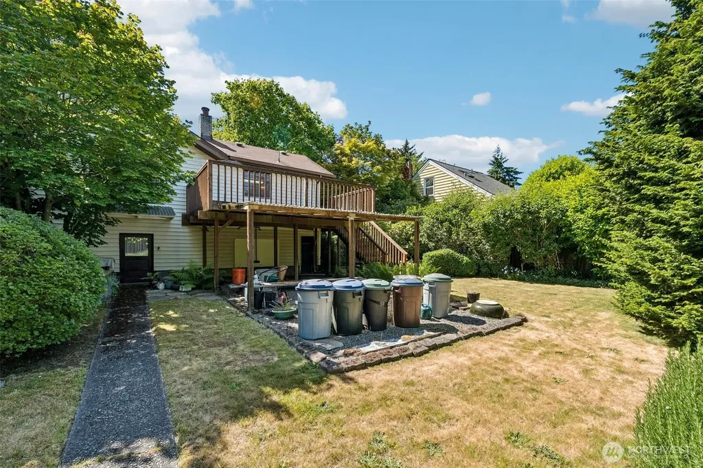 8812 Dibble Avenue NW Seattle WA 98117