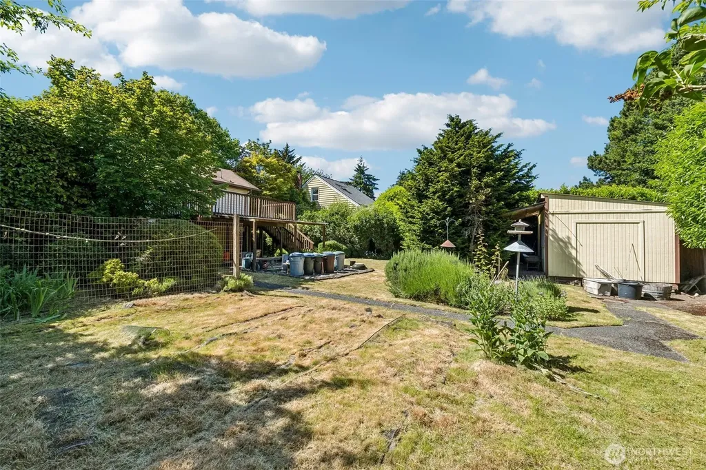 8812 Dibble Avenue NW Seattle WA 98117