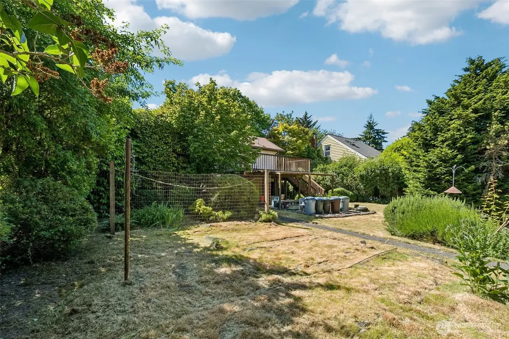 8812 Dibble Avenue NW Seattle WA 98117