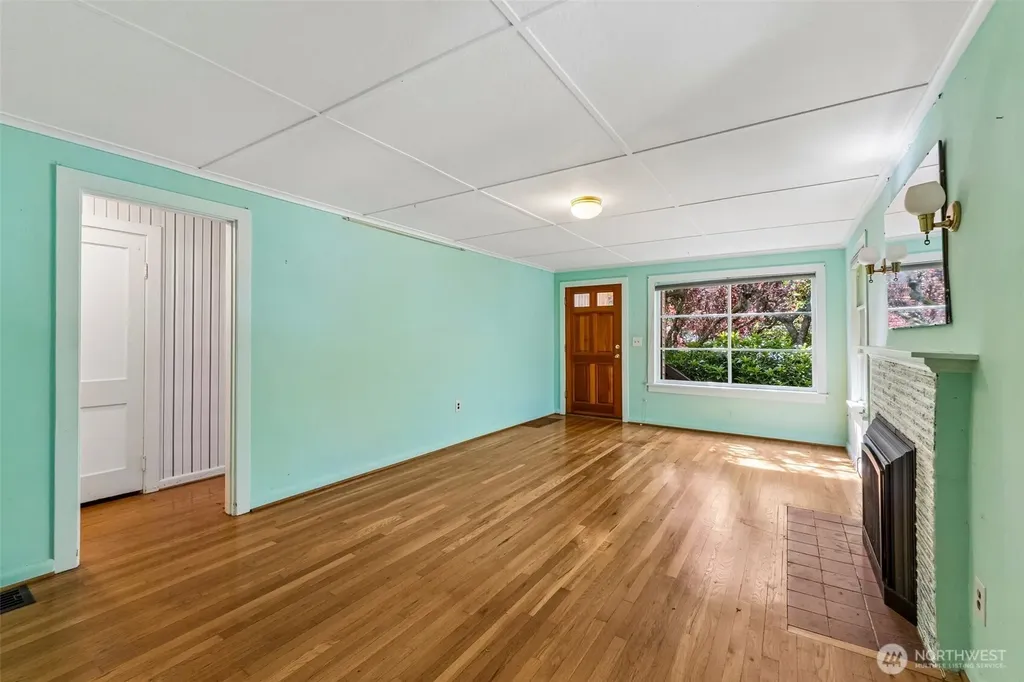 8812 Dibble Avenue NW Seattle WA 98117