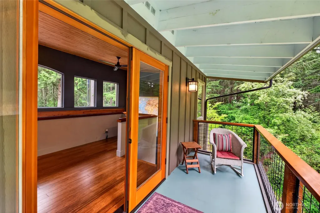 9615 Otso Point Road Anderson Island WA 98303