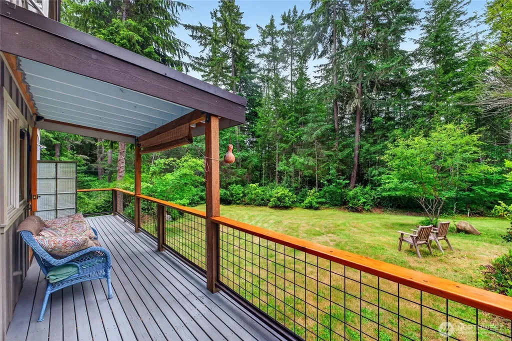 9615 Otso Point Road Anderson Island WA 98303