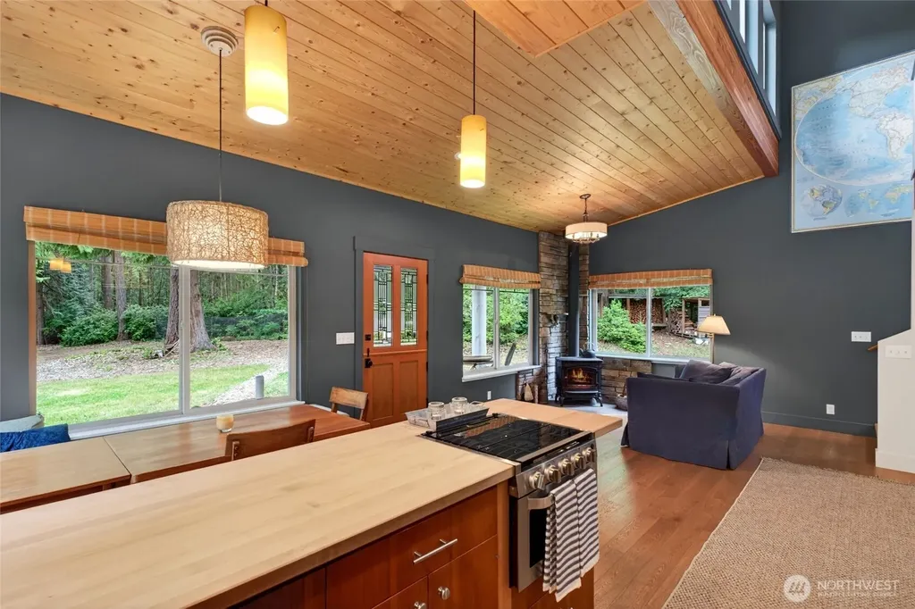 9615 Otso Point Road Anderson Island WA 98303