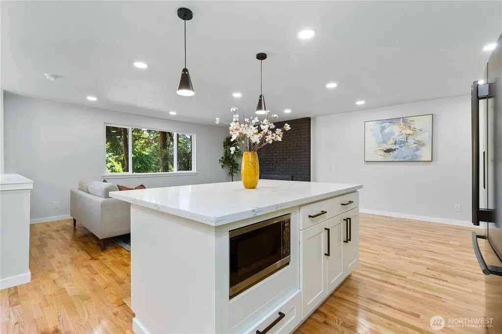4327 184th Street SW Lynnwood WA 98037