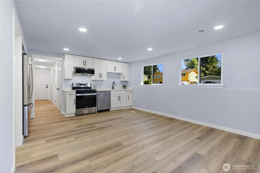 4327 184th Street SW Lynnwood WA 98037