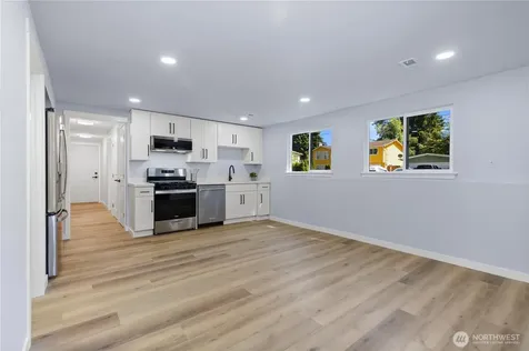 4327 184th Street SW Lynnwood WA 98037