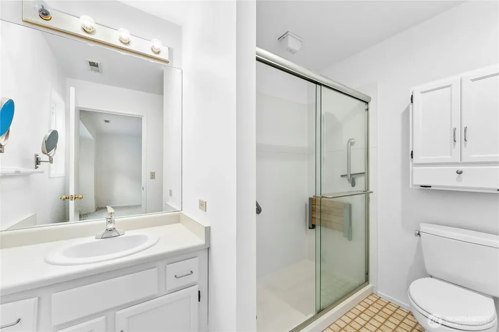 22215 SE 42nd Lane Issaquah WA 98029