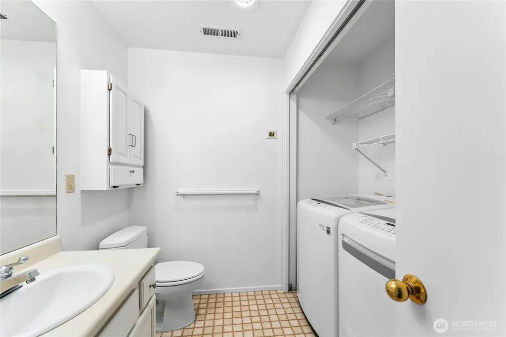 22215 SE 42nd Lane Issaquah WA 98029