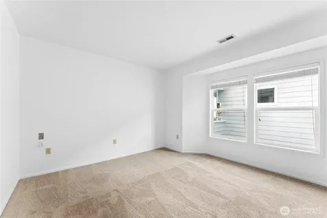 22215 SE 42nd Lane Issaquah WA 98029
