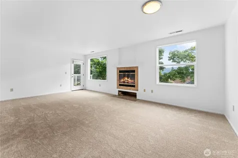 22215 SE 42nd Lane Issaquah WA 98029