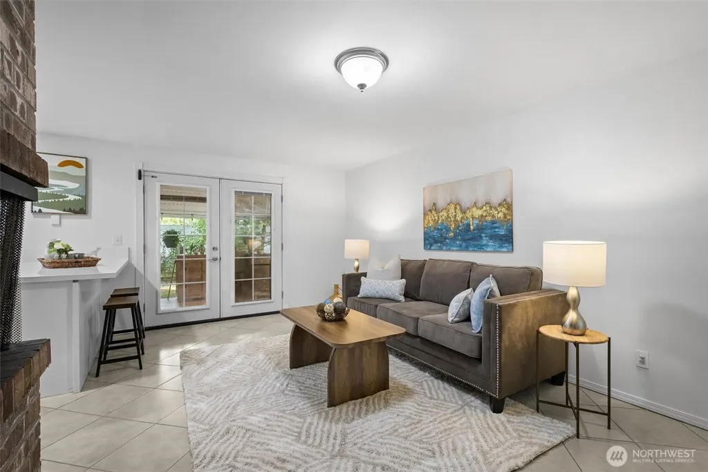 7624 141st Avenue NE Redmond WA 98052