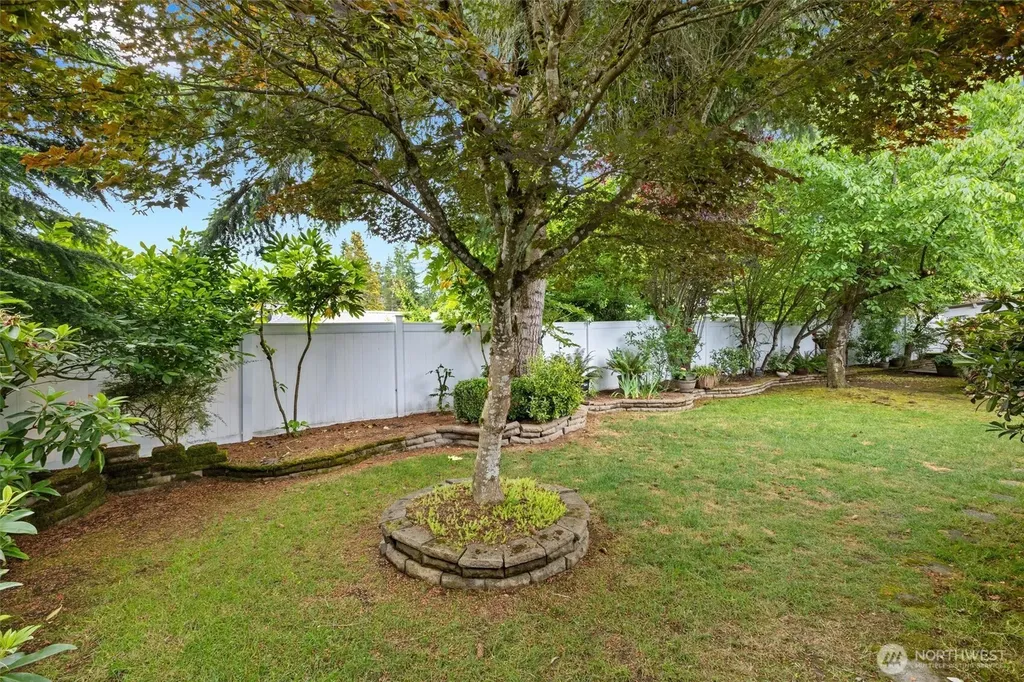 7624 141st Avenue NE Redmond WA 98052