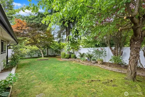 7624 141st Avenue NE Redmond WA 98052
