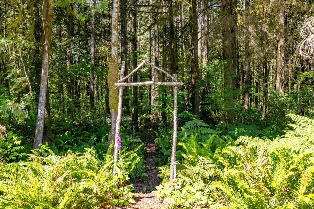 8738 Timberland Court Concrete WA 98237