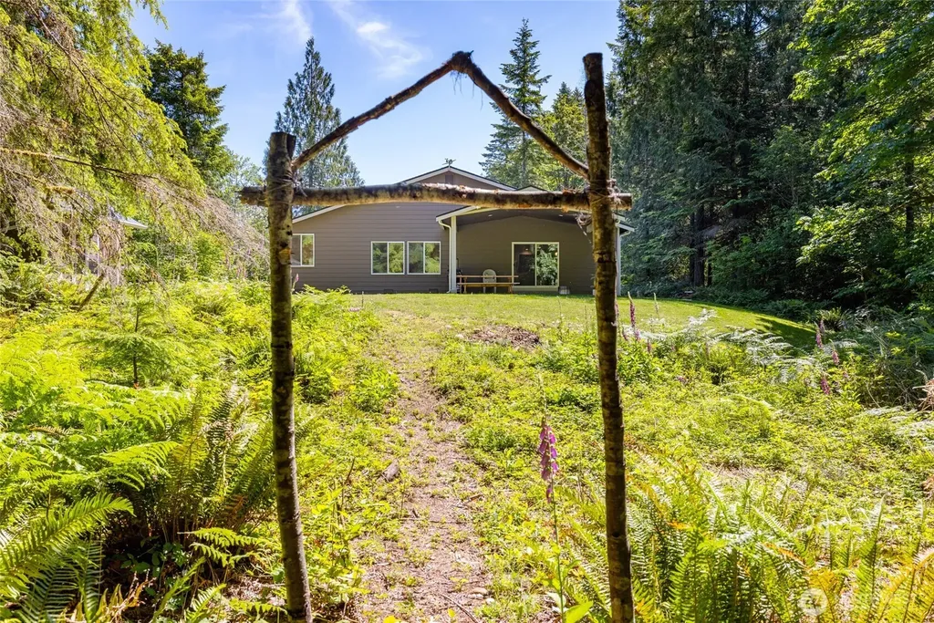 8738 Timberland Court Concrete WA 98237