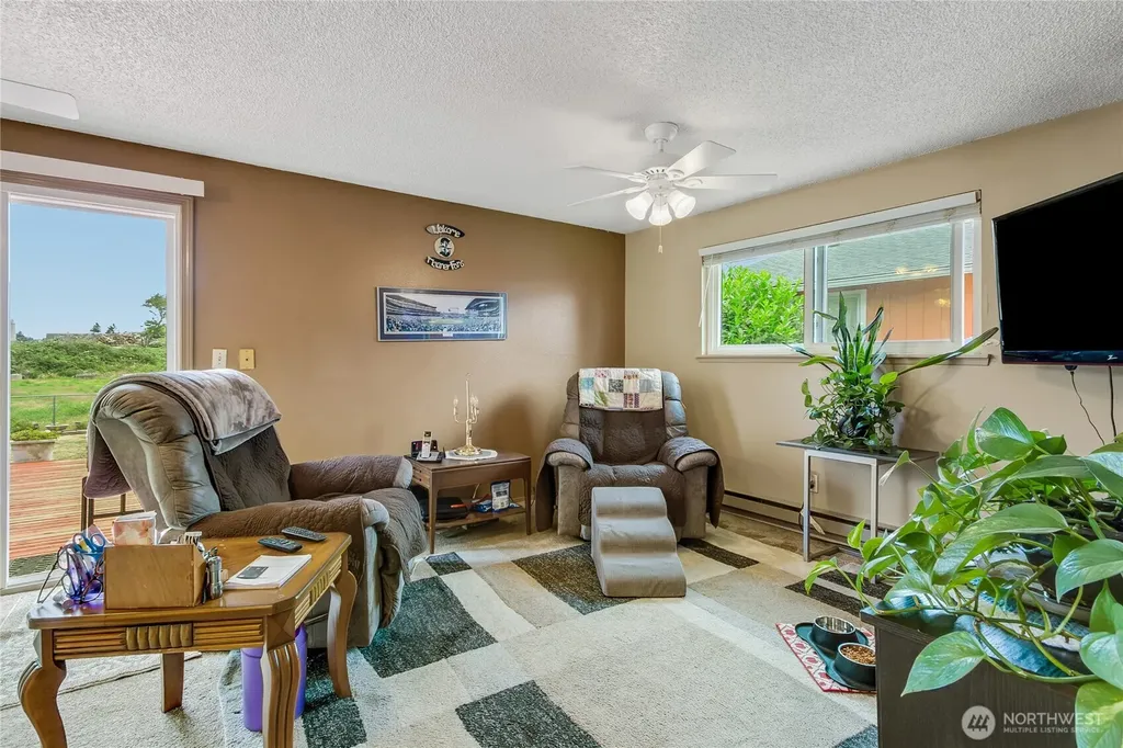6953 S Madison Street Tacoma WA 98409
