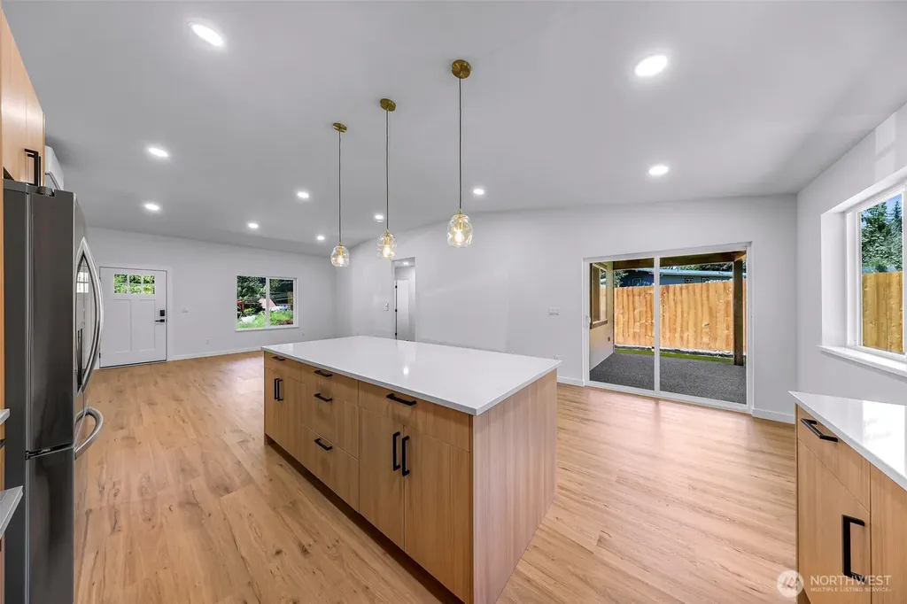 7934 Oregon Trail Maple Falls WA 98266