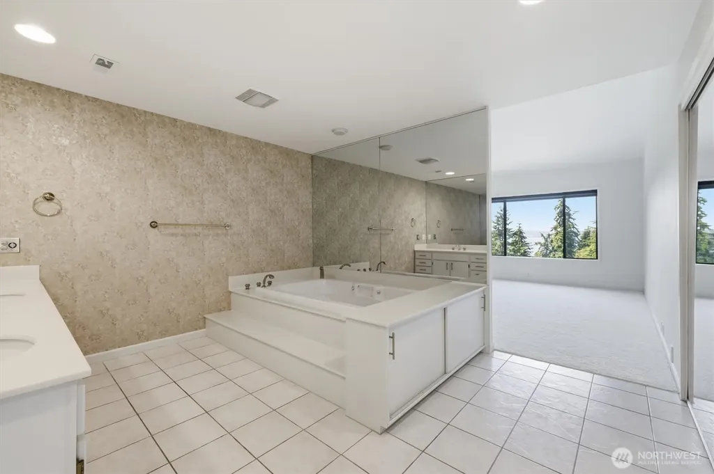4617 103rd Lane NE Kirkland WA 98033