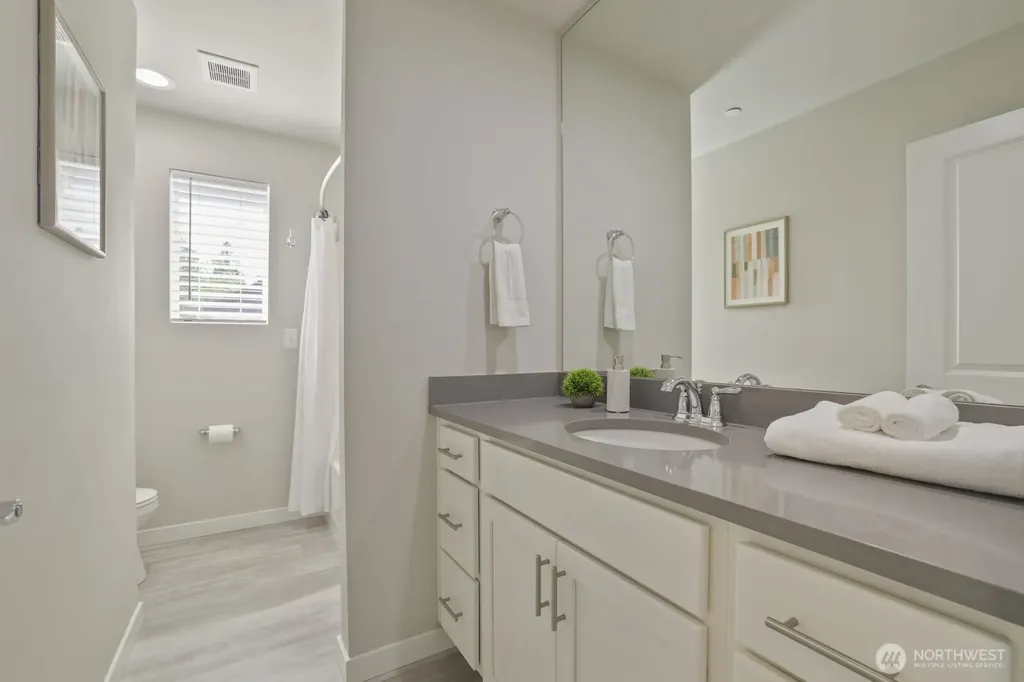 14715 Admiralty Way Lynnwood WA 98087