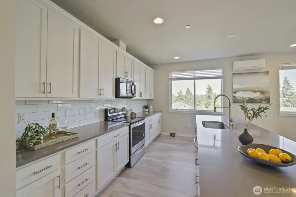 14715 Admiralty Way Lynnwood WA 98087