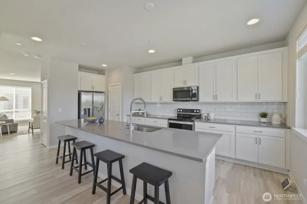 14715 Admiralty Way Lynnwood WA 98087