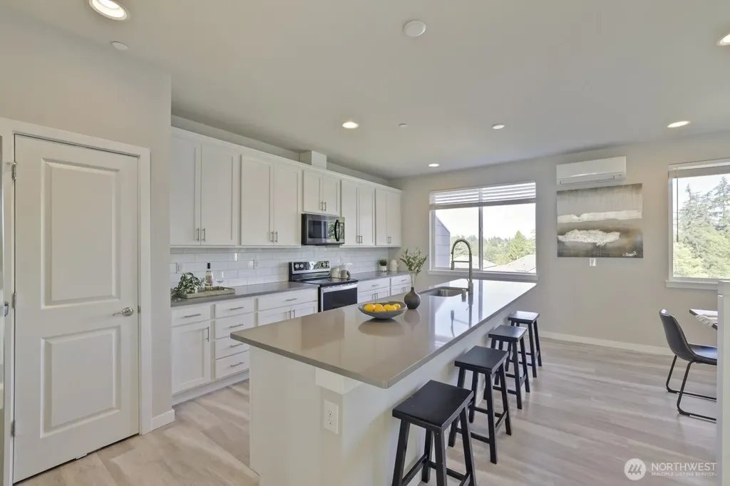 14715 Admiralty Way Lynnwood WA 98087