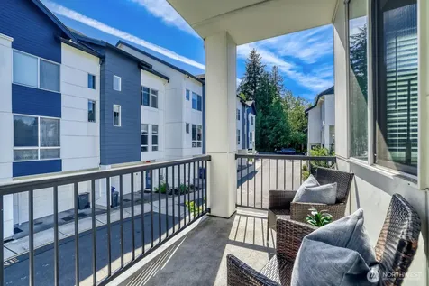 14715 Admiralty Way Lynnwood WA 98087