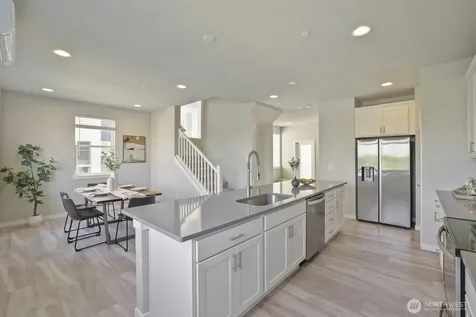 14715 Admiralty Way Lynnwood WA 98087