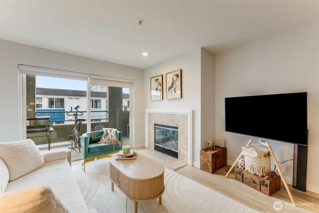 1504 Aurora Avenue N Seattle WA 98109