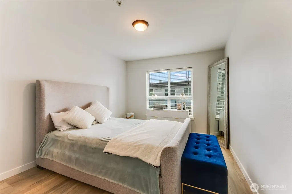 1504 Aurora Avenue N Seattle WA 98109