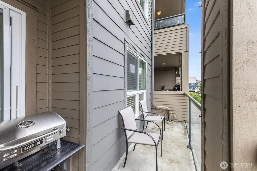1504 Aurora Avenue N Seattle WA 98109