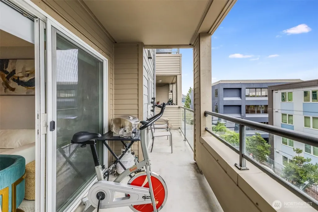 1504 Aurora Avenue N Seattle WA 98109
