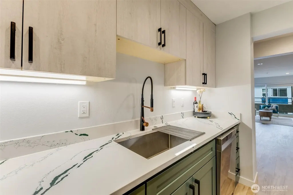 1504 Aurora Avenue N Seattle WA 98109