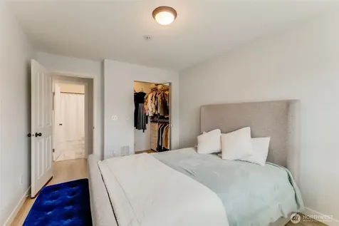1504 Aurora Avenue N Seattle WA 98109