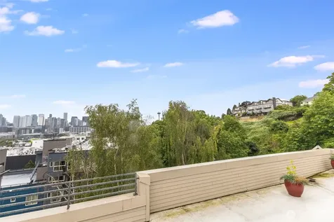 1504 Aurora Avenue N Seattle WA 98109