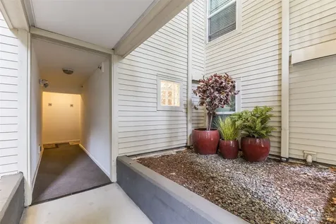 1504 Aurora Avenue N Seattle WA 98109