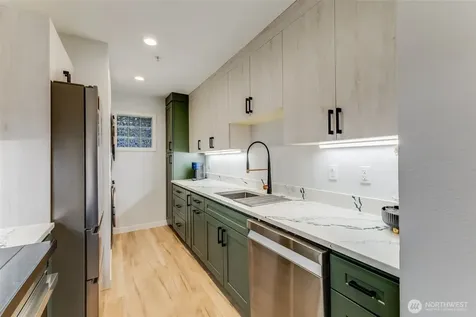 1504 Aurora Avenue N Seattle WA 98109
