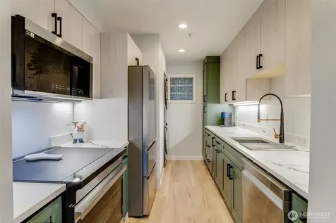 1504 Aurora Avenue N Seattle WA 98109
