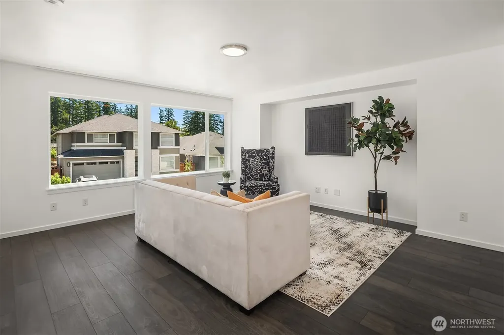 4912 Amherst Way SW Port Orchard WA 98367