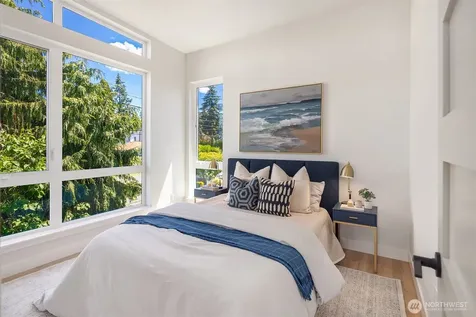 543 16th Avenue W Kirkland WA 98033