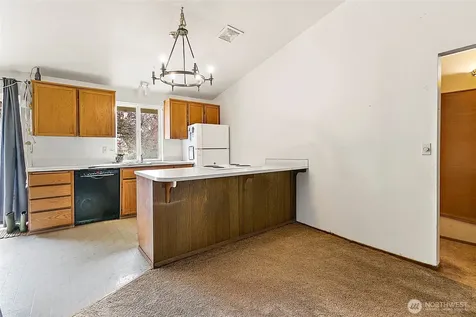 916 40th Avenue SW Puyallup WA 98373