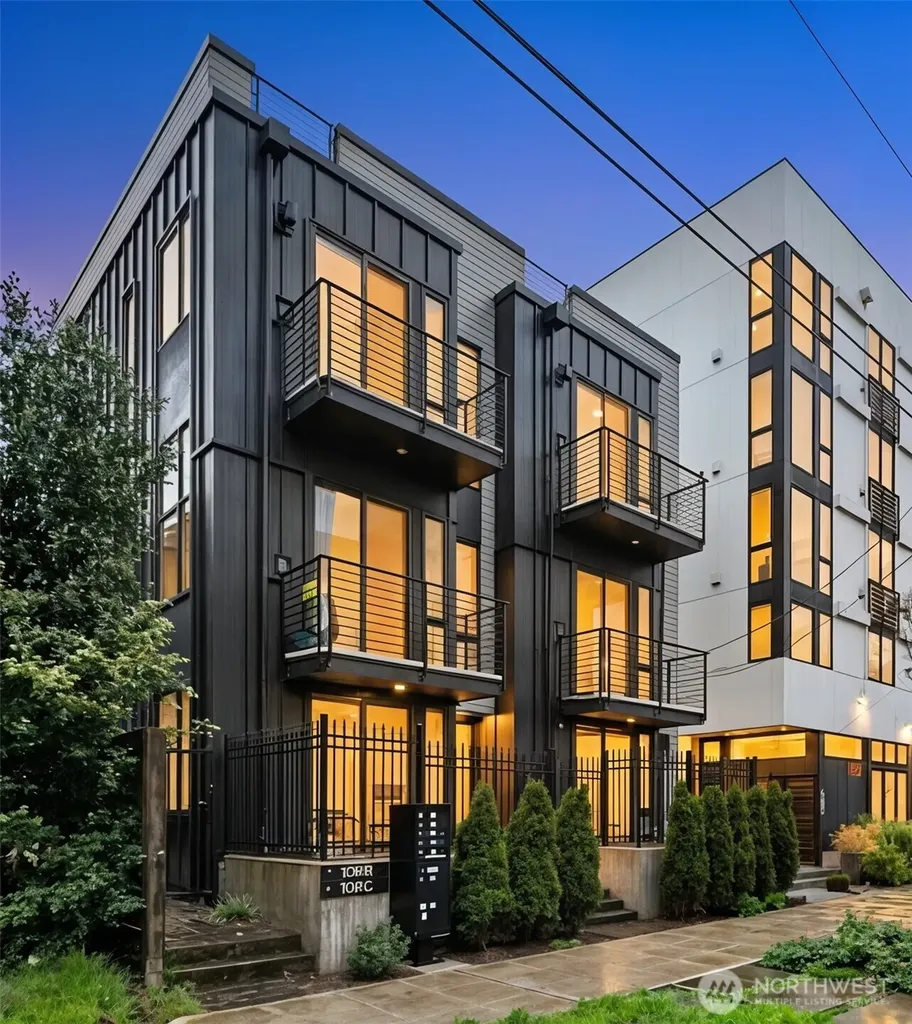 109 22nd Avenue E Seattle WA 98112
