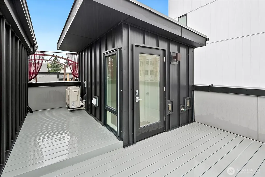 109 22nd Avenue E Seattle WA 98112