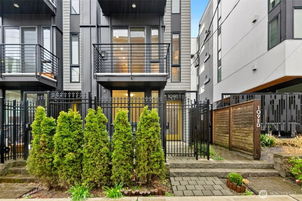 109 22nd Avenue E Seattle WA 98112