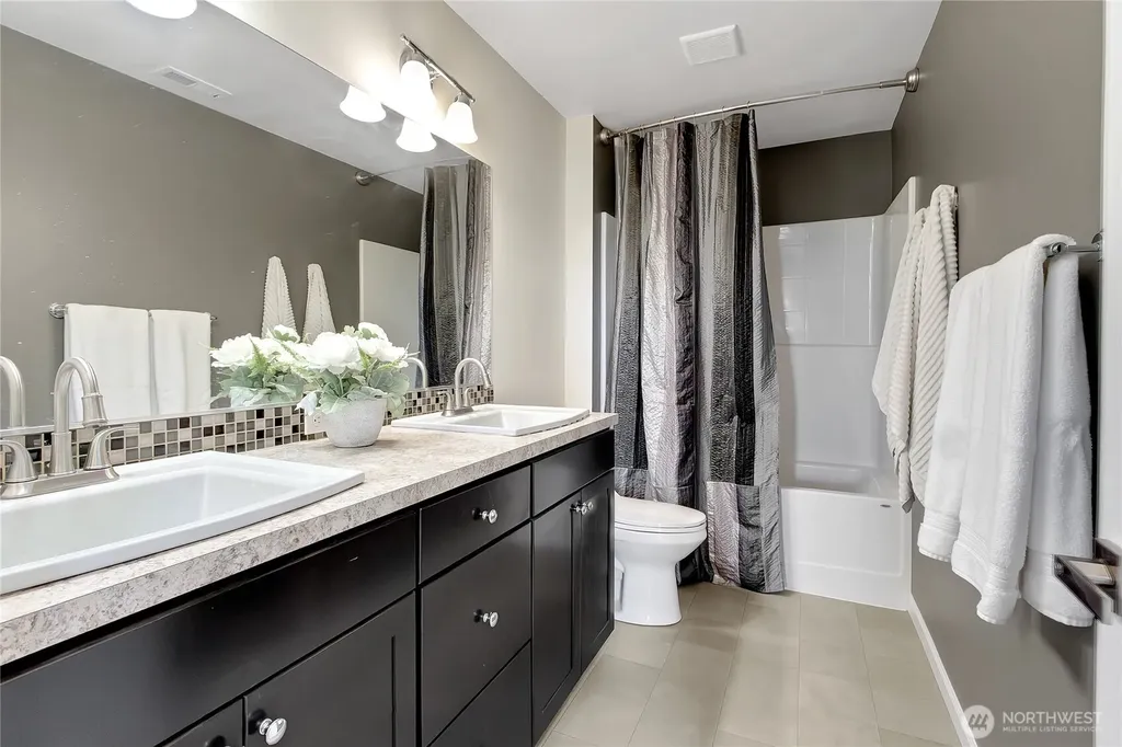 10901 174th Avenue E Bonney Lake WA 98391