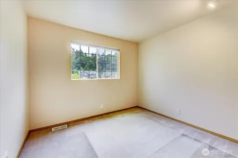 7001 60th Place NE Marysville WA 98270