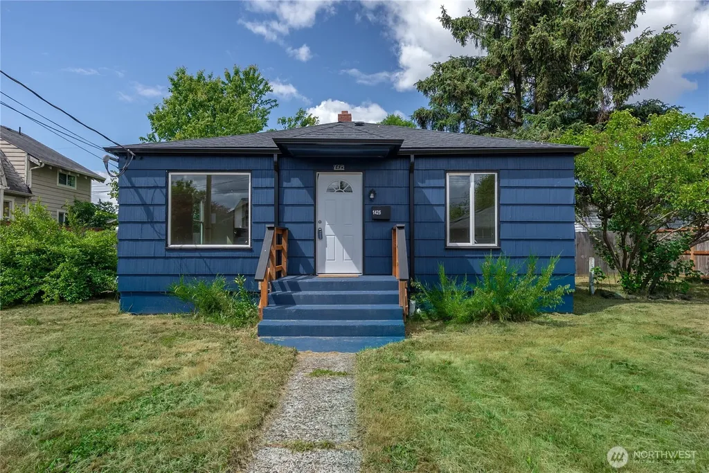 1425 S 52nd Street Tacoma WA 98408