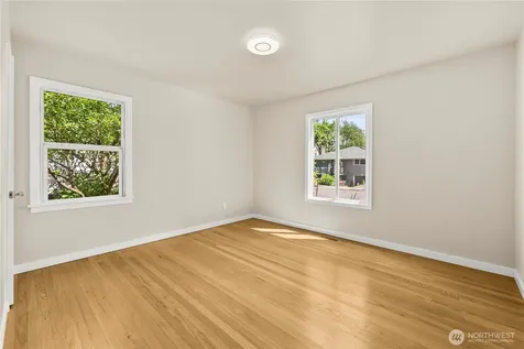 1425 S 52nd Street Tacoma WA 98408