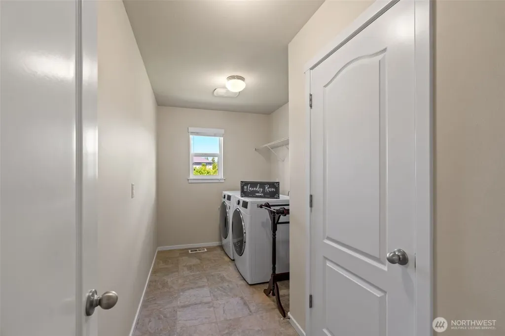 22313 38th Avenue SE Bothell WA 98021